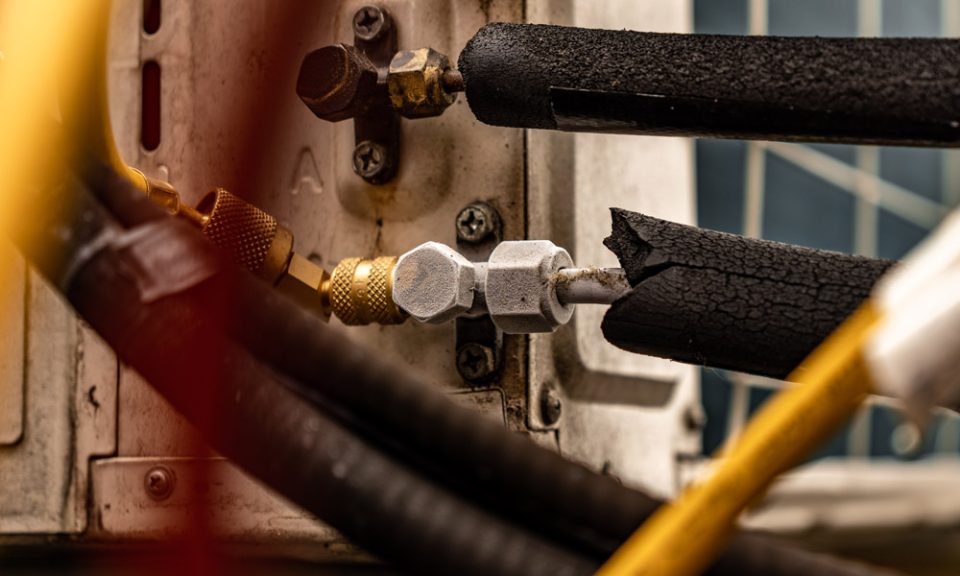  aircon pipe leaking