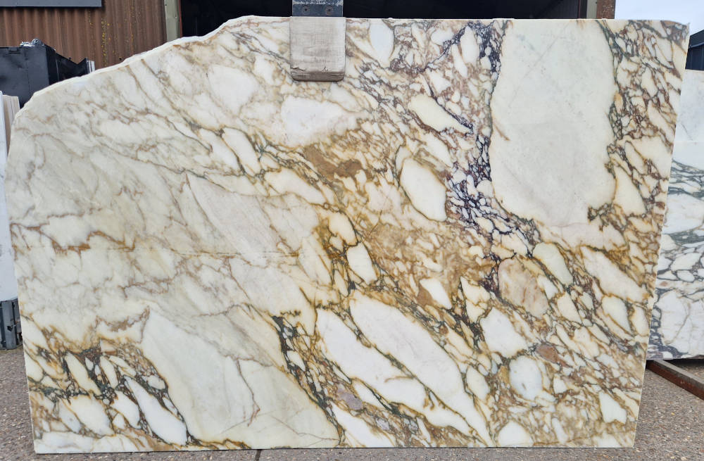 Calacatta-Viola-Oro-2cm-IS520